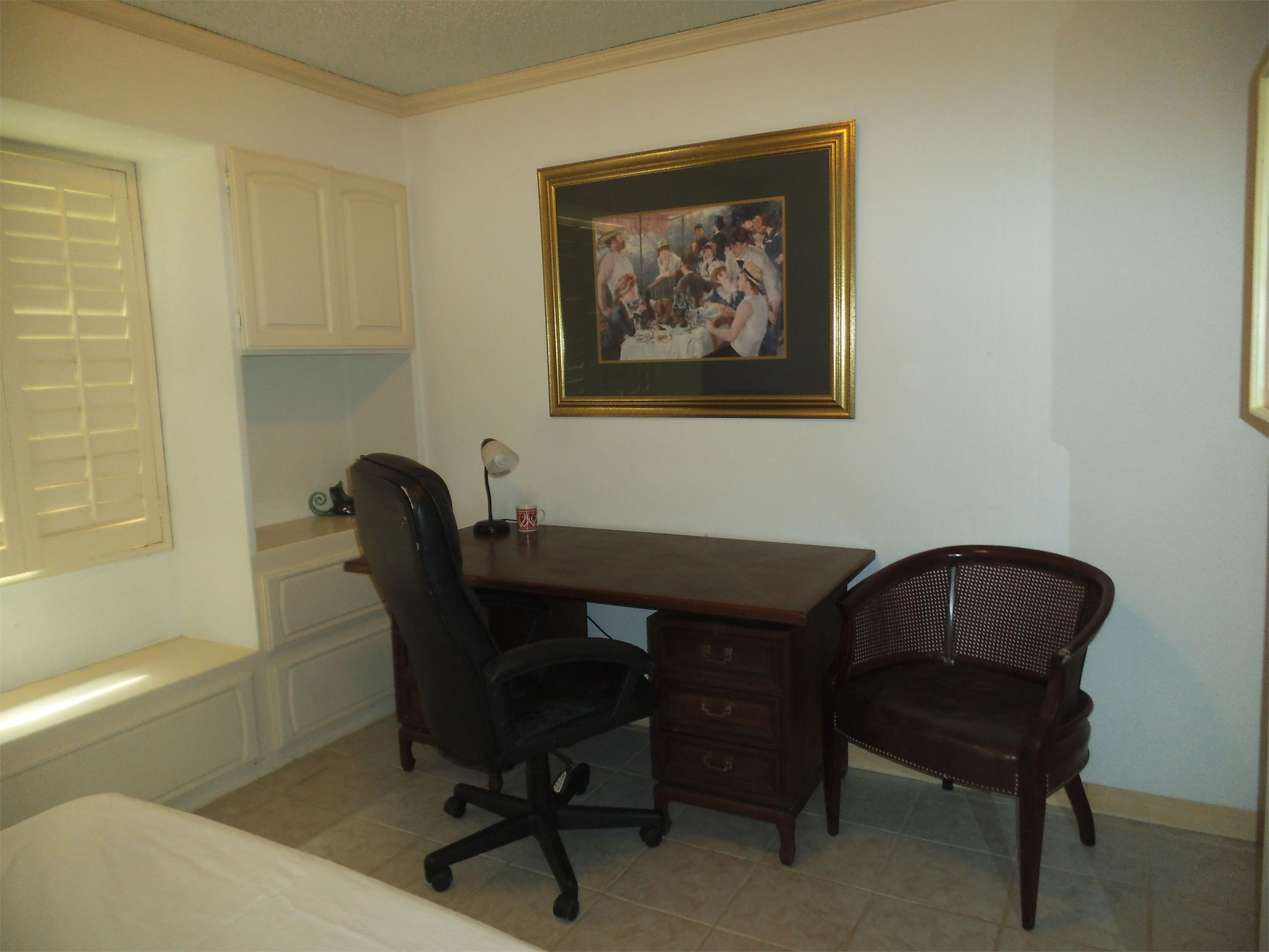 102 East Manfield - BR2